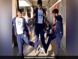 TikTok के नए चैलेंज ने उड़ाए मां-बाप के होश, बच्चे हो रहे बेहोश, टूट रही हड्डियां... देखें Video TikTok के नए चैलेंज ने उड़ाए मां-बाप के होश, बच्चे हो रहे बेहोश, टूट रही हड्डियां... देखें Video