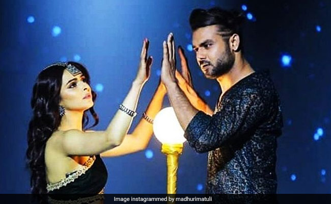 Exes Madhurima Tuli And Vishal Aditya Singh Reunite After The Infamous <i>Bigg Boss 13</i> Fight