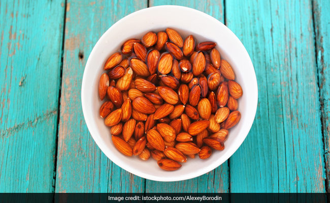 Know the benefits of starting your day with soaked almonds
