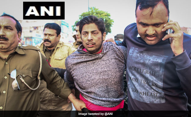 दिल्ली के शाहीन बाग में CAA के खिलाफ चल रहे प्रदर्शन स्थल के पास फायरिंग, आरोपी पुलिस गिरफ्त में