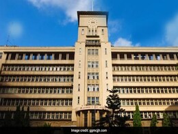 मुंबई के मशहूर अस्पताल में मिली 132 साल पुरानी सुरंग, 200 मीटर है लंबी मुंबई के मशहूर अस्पताल में मिली 132 साल पुरानी सुरंग, 200 मीटर है लंबी