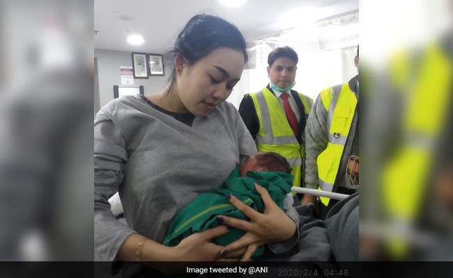 Woman Delivers Baby Mid-Air, Plane Makes Emergency Landing In Kolkata