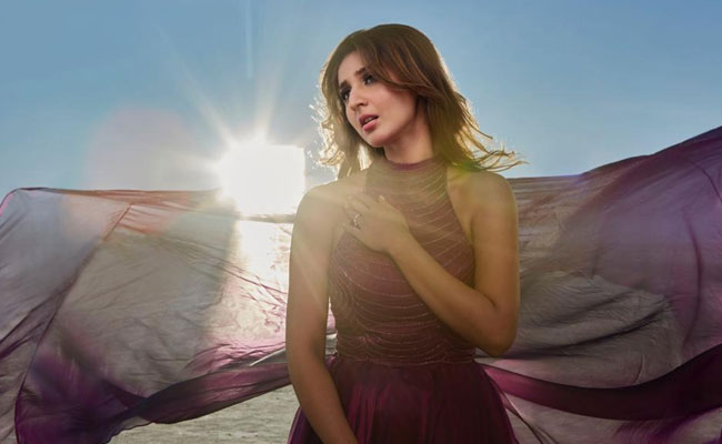 Dhvani Bhanushali Is Trending On Apple Music Along With Shakira And Jennifer Lopez