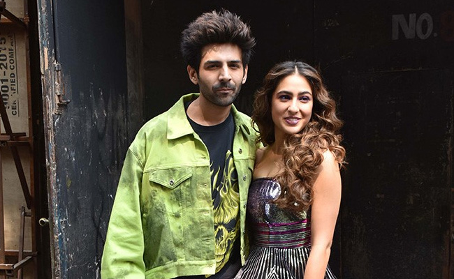 <I>Love Aaj Kal</I>: Sara Ali Khan, Kartik Aaryan Pump Up The Volume On <I>Dance Plus 5</I>