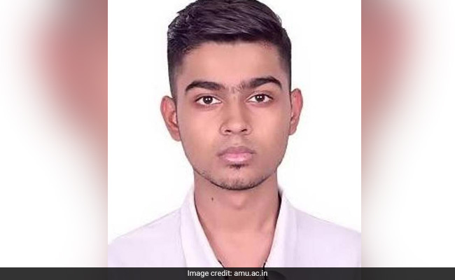 AMU BSc Student's 'Environmental Monitoring Device' Bags Young Scientists Award