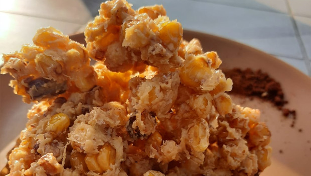 Road Tripping To Lonavala This Weekend? You Have To Try The Special Corn Bhajiya