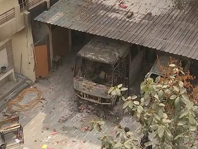 दिल्ली के हिंसा प्रभावित इलाकों में पिछले दो दिनों से शांति, अब तक 42 लोगों की मौत