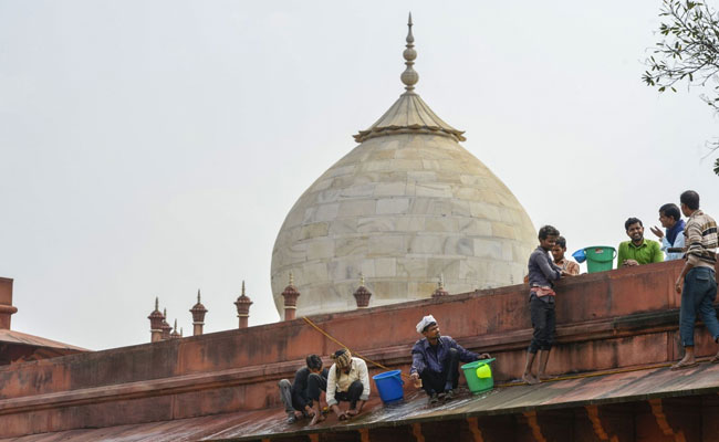 Make Agra Great Again: Mud Packs For Taj Mahal Ahead Of Trump's Visit