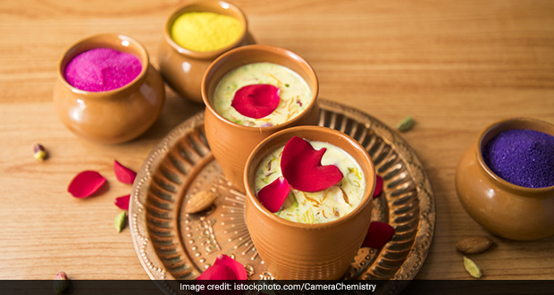 Holi 2022: Not Just Thandai; Experiment With These Refreshing Drinks This Festival