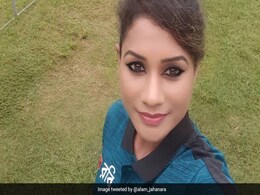 IND vs BAN: भारत के खिलाफ आंखों में काजल लगाकर आई ये बांग्लादेशी खिलाड़ी, बनीं 'Crush गर्ल', आए ऐसे कमेंट्स IND vs BAN: भारत के खिलाफ आंखों में काजल लगाकर आई ये बांग्लादेशी खिलाड़ी, बनीं 'Crush गर्ल', आए ऐसे कमेंट्स