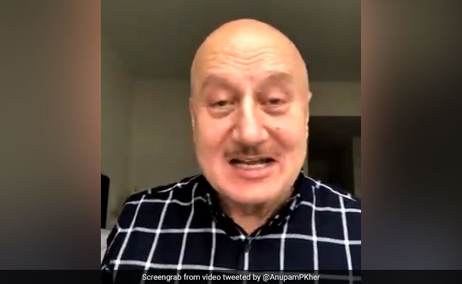 अनुपम खेर के वीडियो ने फिर बटोरी सुर्खियां, एक्टर बोले- ये जो आजादी के नारे लगाते हैं...