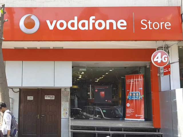 Banks, Telecom Shares Drag Markets Lower And Other Top Stories