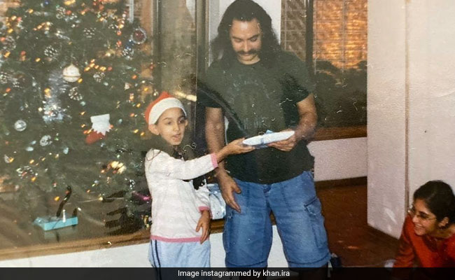 This Throwback Pic Of Aamir Khan And "Santa's Helper" Ira Khan Is Just Too Cute