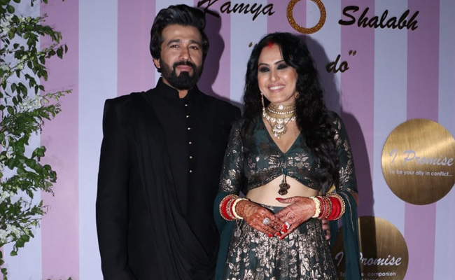 Pics From Kamya Panjabi And Shalabh Dang's Wedding Reception Are Pure Bliss