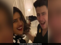 Valentine's Day: Priyanka Chopra And Nick Jonas Celebrate With Bollywood Dance Before Concert Valentine's Day: Priyanka Chopra And Nick Jonas Celebrate With Bollywood Dance Before Concert
