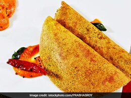 आज क्या बनाऊं: ब्रेकफास्ट में बनाएं प्रोटीन से भरपूर दाल डोसा, नोट करें आसान रेसिपी