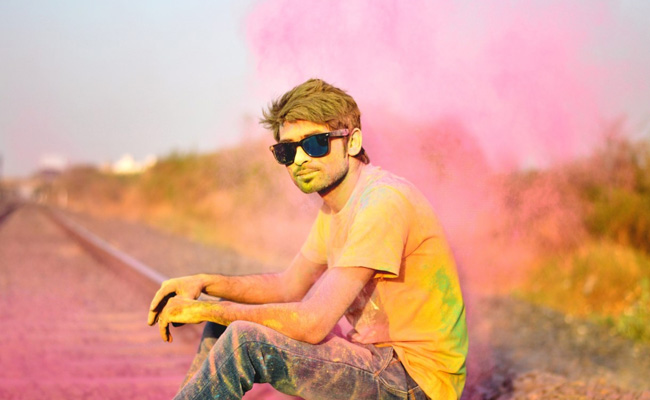 Holi 2020: 7 Colourful T-Shirts To Keep With The Festive Spirit
