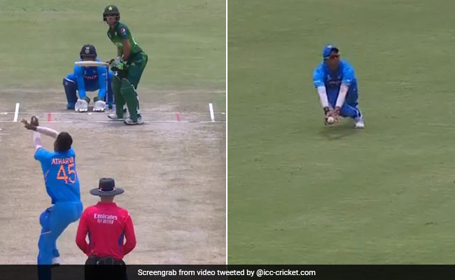 IND vs PAK: दिव्यांश सक्सेना ने एक हाथ से लिया हैरतअंगेज कैच, देखता रह गया पाकिस्तानी बल्लेबाज, देखें Video