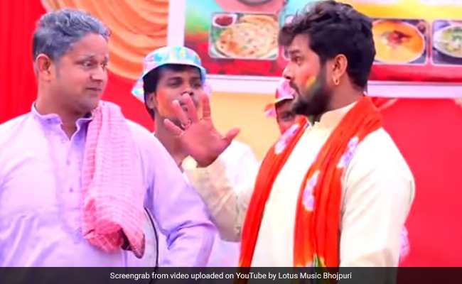 Bhojpuri Video Song: खेसारी लाल यादव ने होली सॉन्ग से मचाया धमाल, खूब देखा जा रहा Video