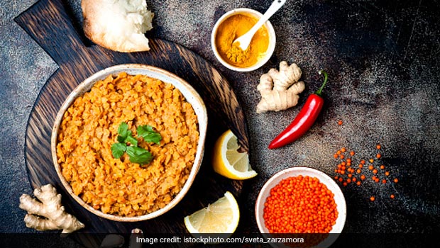 High Protein Diet: Liven Up Your Everyday Meals With This Rich Urad And Channe Ki Dal
