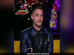 आसिम रियाज ने जॉन सीना से मिले समर्थन पर दिया रिएक्शन, कही यह बात- देखें वायरल Video आसिम रियाज ने जॉन सीना से मिले समर्थन पर दिया रिएक्शन, कही यह बात- देखें वायरल Video