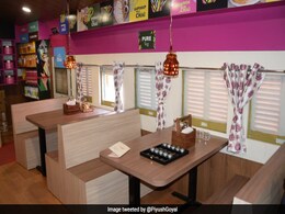 Indian Railways Launches Its First ''Restaurant On Wheels'' Indian Railways Launches Its First ''Restaurant On Wheels''