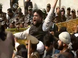 जामिया के छात्रों पर हुई पुलिस कार्रवाई पर सवाल जामिया के छात्रों पर हुई पुलिस कार्रवाई पर सवाल
