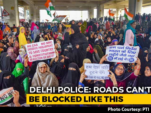 1,000 Women Block Delhi Road Over CAA, Back Bhim Army's Strike Call