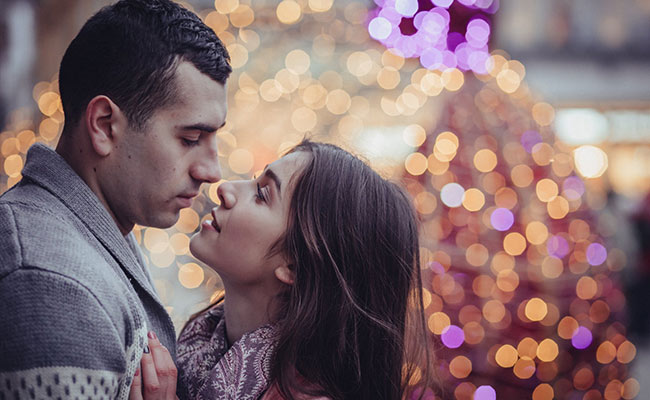 5 Signs That Indicate Your Partner Is Commitment Phobic