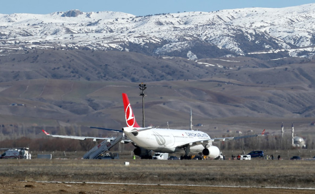 Flight Operations Affected At Srinagar Airport Due To Snowfall