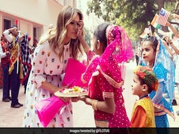 आरती और माथे पर तिलक लगाने के बाद कुछ ऐसा था मेलानिया ट्रंप का रिएक्शन, शेयर किया Video आरती और माथे पर तिलक लगाने के बाद कुछ ऐसा था मेलानिया ट्रंप का रिएक्शन, शेयर किया Video