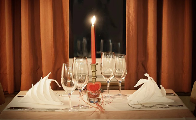 Everything You Need For A Romantic Valentine's Day Dinner At Home
