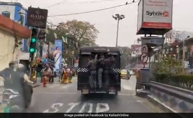 "Kept In Kolkata Police Lock-Up": BJP's Kailash Vijayvargiya Before Rally