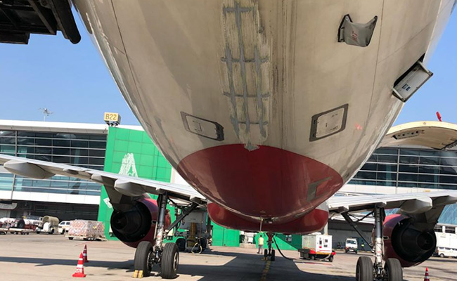 Emergency Landing : इंडिगो विमानाला बॉम्बची धमकी, कोचीला निघालेलं विमान नागपूरला उतरवलं