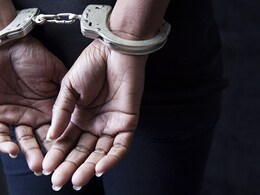 मुंबई में 9 करोड़ रुपये की कोकीन के साथ नाइजीरिया के दो नागरिक गिरफ्तार मुंबई में 9 करोड़ रुपये की कोकीन के साथ नाइजीरिया के दो नागरिक गिरफ्तार