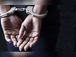 Man Arrested At Thai Airport With White Desert Fox, Pythons Man Arrested At Thai Airport With White Desert Fox, Pythons