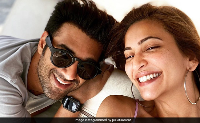 Pulkit Samrat And Kriti Kharbanda's PDA Sets Off Mush Alert