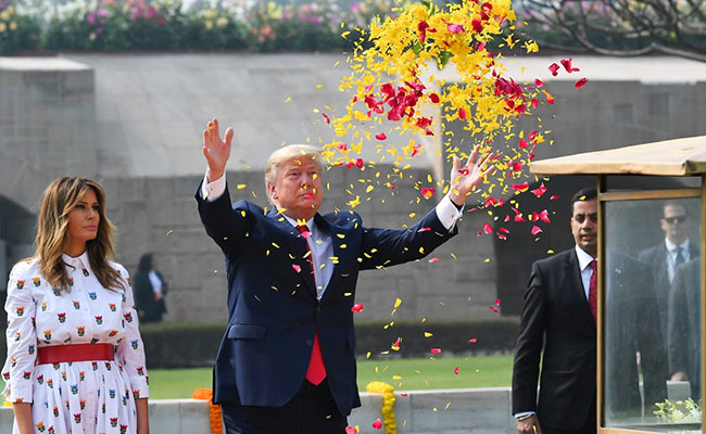 See Best Photos On Day 2 Of Melania, Donald Trump's Visit