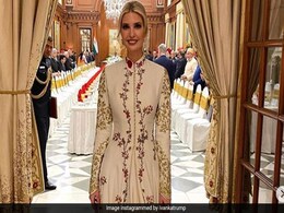 राष्ट्रपति भवन में स्पेशल डिनर पर अनारकली सूट में नजर आईं इवांका ट्रंप, देखें Photos राष्ट्रपति भवन में स्पेशल डिनर पर अनारकली सूट में नजर आईं इवांका ट्रंप, देखें Photos