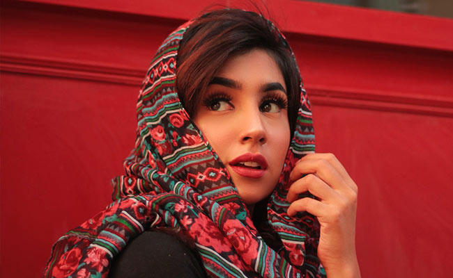 Check Out These 8 Floral Scarfs To Add a Stylish Spin To Your Spring Wardrobe