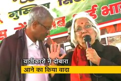 शाहीन बाग प्रदर्शनकारियों से मिले वार्ताकार, दोबारा आने का किया वादा शाहीन बाग प्रदर्शनकारियों से मिले वार्ताकार, दोबारा आने का किया वादा