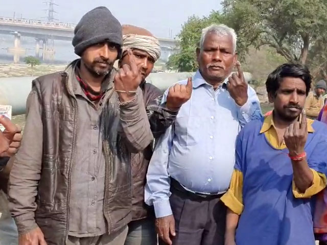 Delhi's Homeless People Turnout To Exercise Their Voting Right