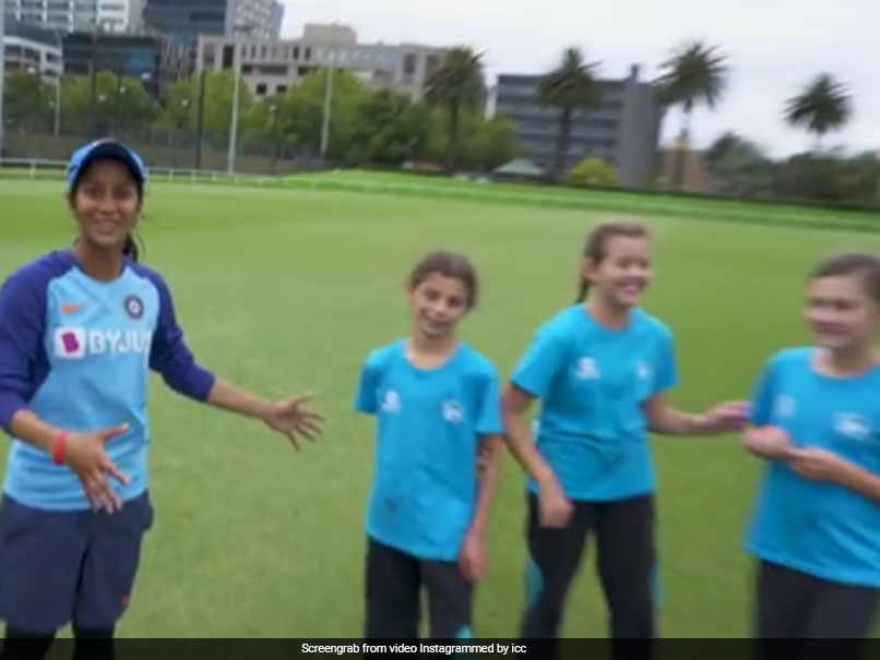 Jemimah Rodrigues Teaches "Bollywood Dance Step" To Youngsters In Australia. Watch
