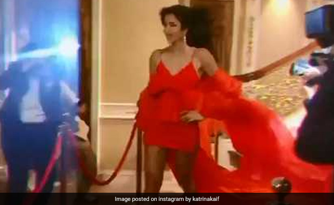 कैटरीना कैफ ने रेड कारपेट पर रेड ड्रेस में कुछ यूं बिखेरे जलवे,  Video देख आप भी कहेंगे Wow!