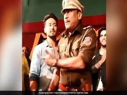 पुलिस वाला बन जैकी श्रॉफ ने दी फैन्स को चेतावनी, बोले- सयाणे लोग सुधर जाना...देखें Video पुलिस वाला बन जैकी श्रॉफ ने दी फैन्स को चेतावनी, बोले- सयाणे लोग सुधर जाना...देखें Video