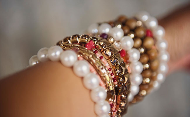 Amazon Clearance Sale: 8 Colourful Bangle Sets To Add To Your Jewellery Box