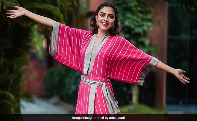 साउथ की एक्ट्रेस अमला पॉल अब बॉलीवुड में करेंगी डेब्यू, महेश भट्ट की वेबसीरिज में आएंगी नजर