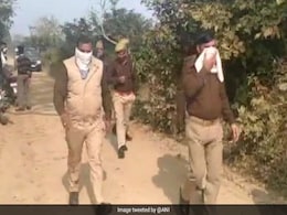 यूपी: आगरा की सेंट्रल जेल में एक कैदी कोरोना पॉजिटिव, संपर्क में आए 14 कैदियों को किया गया क्वारंटाइन यूपी: आगरा की सेंट्रल जेल में एक कैदी कोरोना पॉजिटिव, संपर्क में आए 14 कैदियों को किया गया क्वारंटाइन