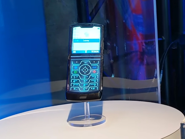 Moto Razr 2019: पुरानी लुक्स, ज़बरदस्त फोल्डिंग डिस्प्ले