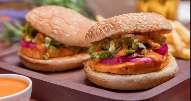 This Breakfast Egg Burger Is A Delish Recipe That Will Load You Up With Proteins